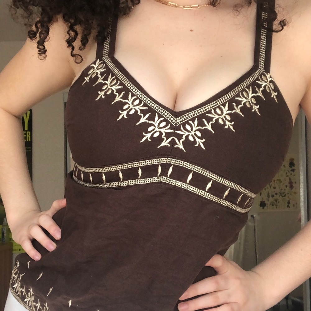 🤎🤍Brown Embroidered Top 🤍🤎